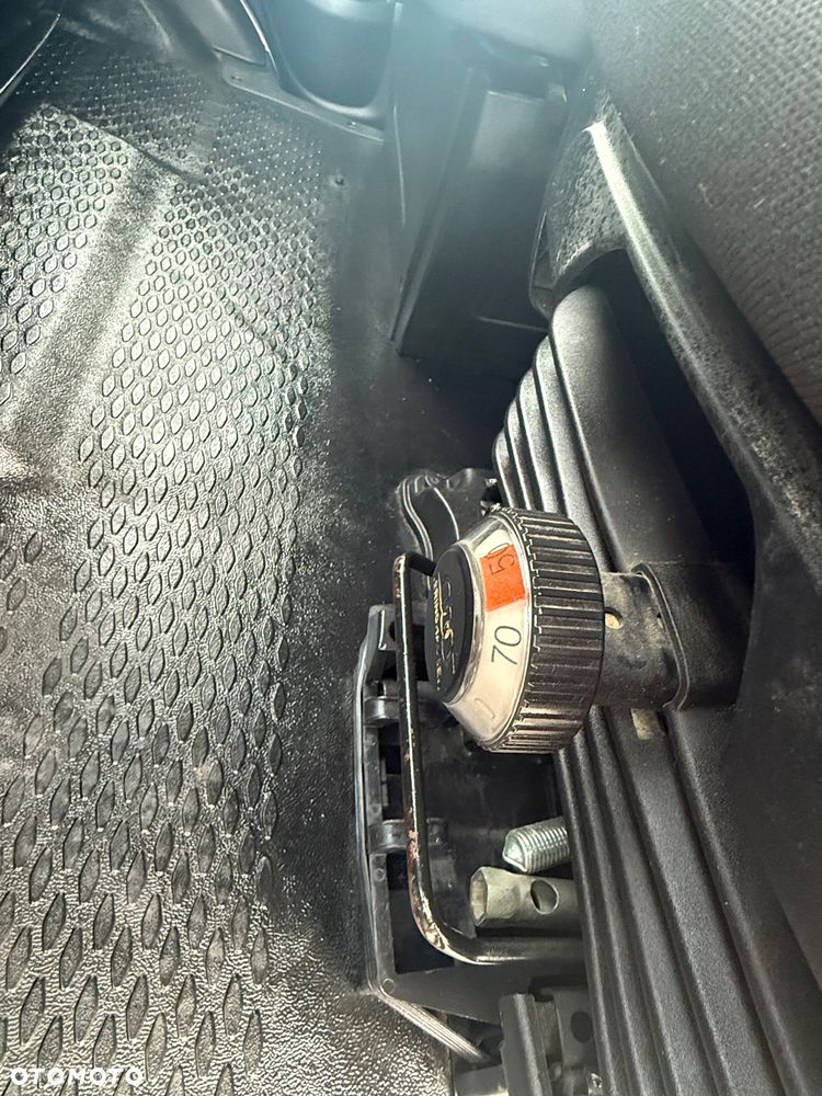 Iveco DAILY 35C15, 3.0HPI L3H2, hak 3,5t, GWARANCJA klima tempomat - 19
