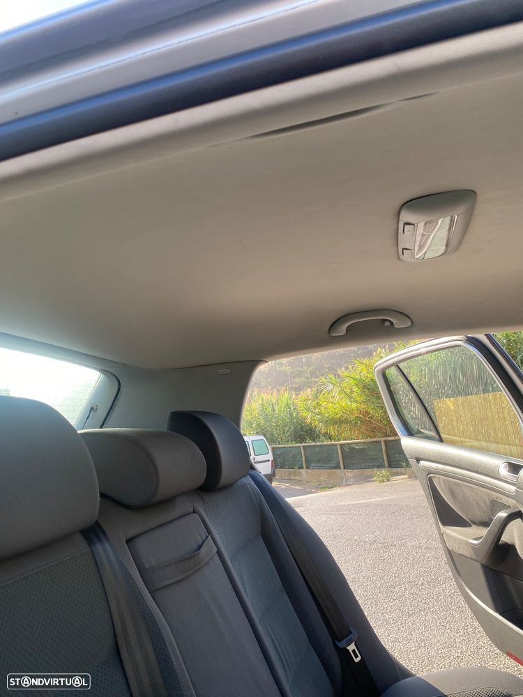VW Golf 1.9 TDi Highline Aut. - 6