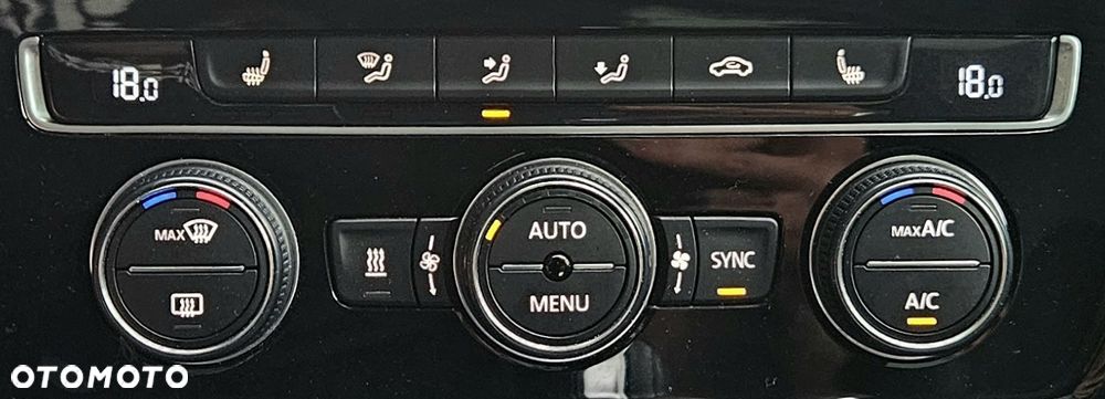 Volkswagen Golf 2.0 TDI BlueMotion Technology DSG Edition - 19