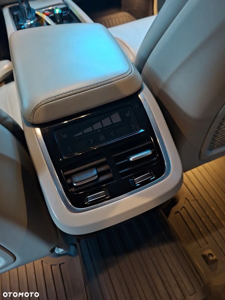 Volvo XC 60 D5 AWD Inscription - 16