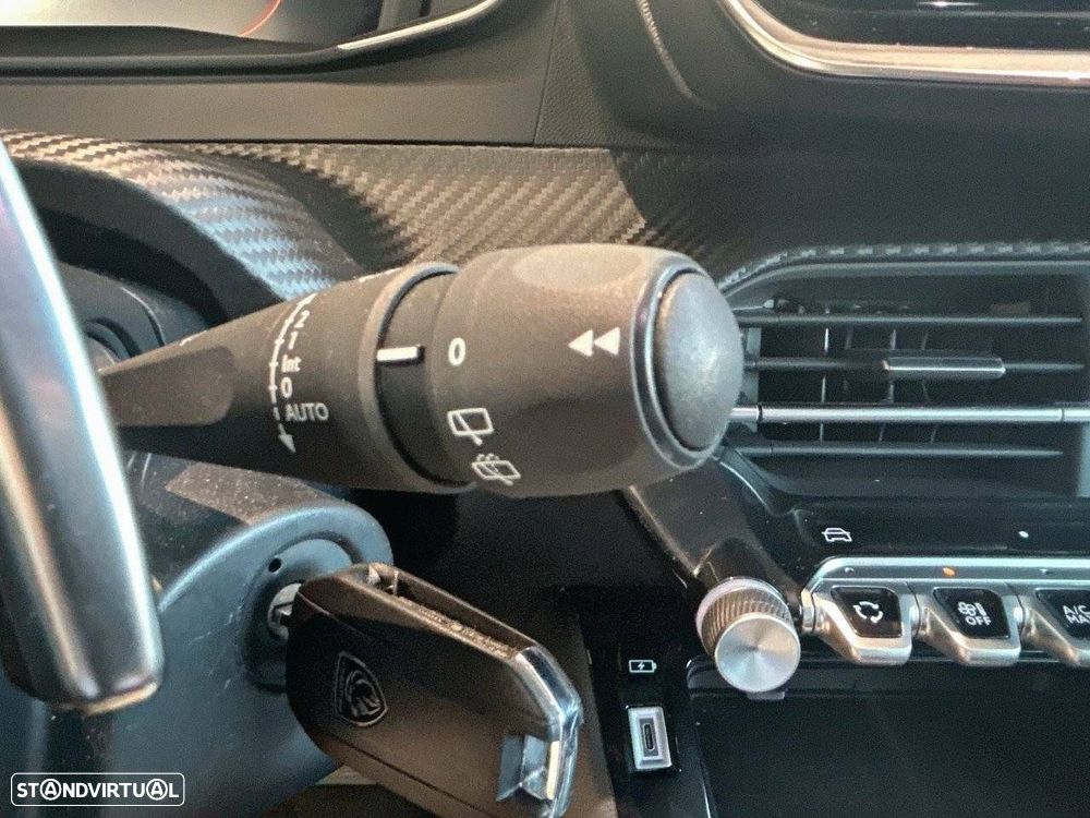 Peugeot 2008 1.2 Hybrid Allure e-DCS6 - 14