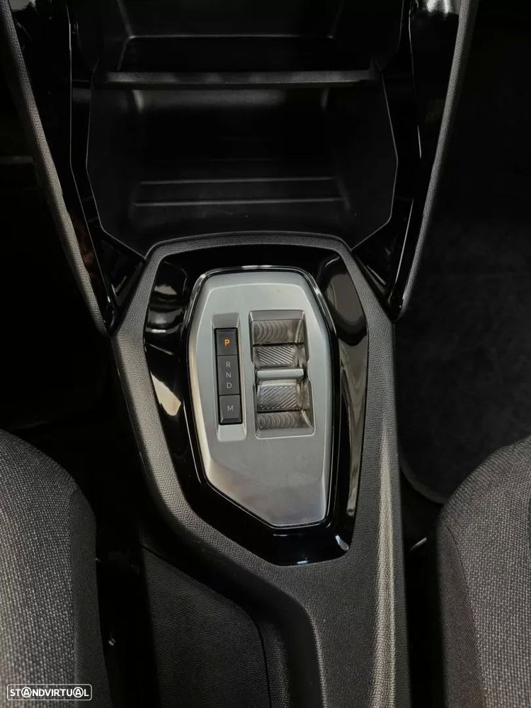 Peugeot 2008 Hybrid 145 e-DSC Style - 12