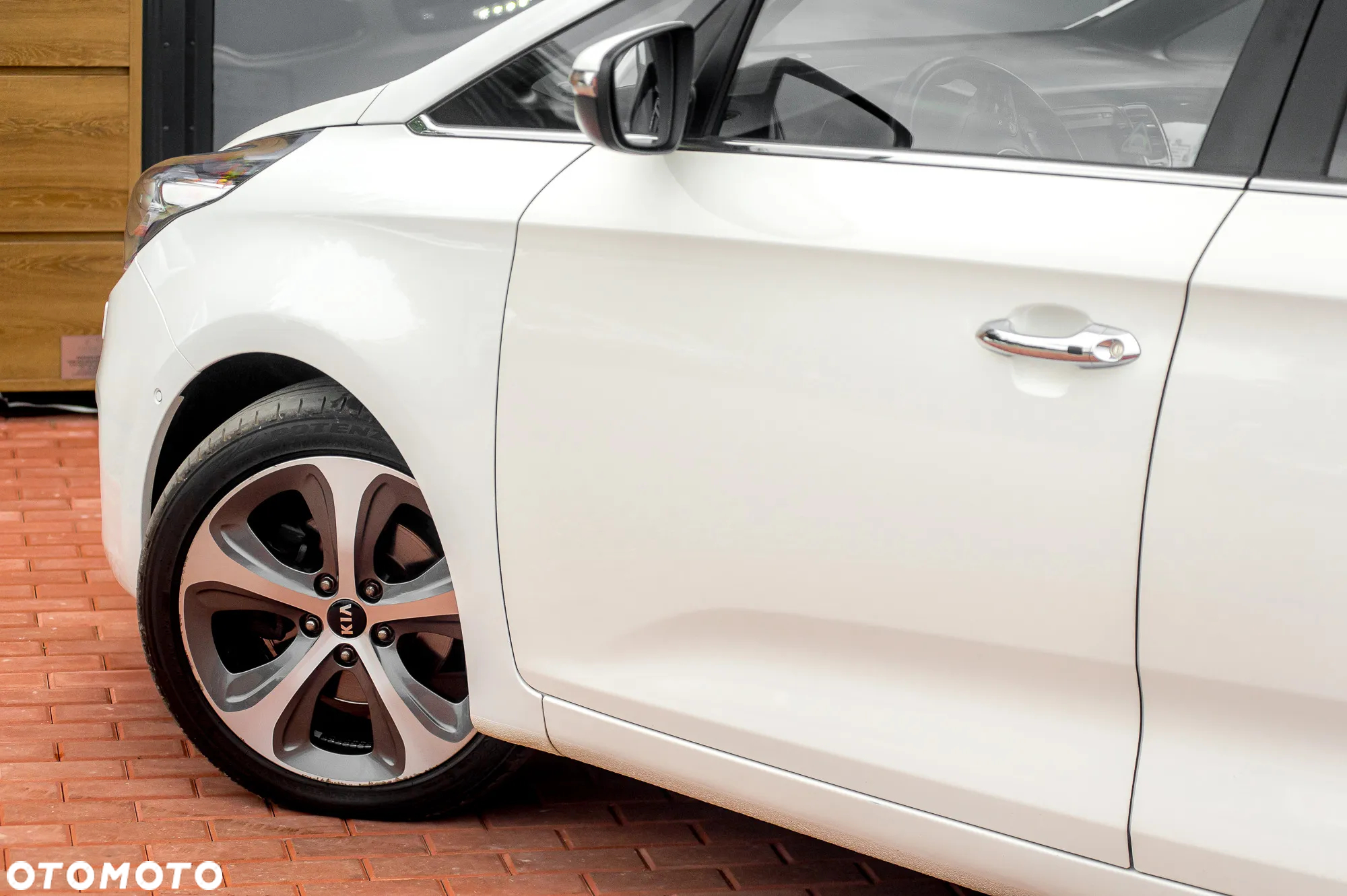 Kia Carens 1.7 CRDi Business Line 7os 7DCT - 7