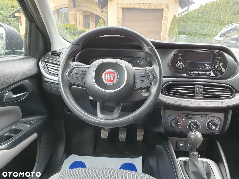 Fiat Tipo 1.4 T-Jet 16v Easy - 15