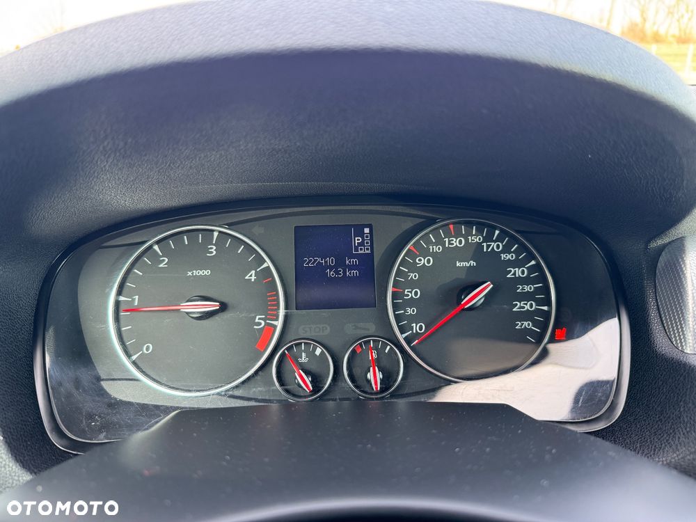 Renault Laguna dCi 175 FAP GT - 22
