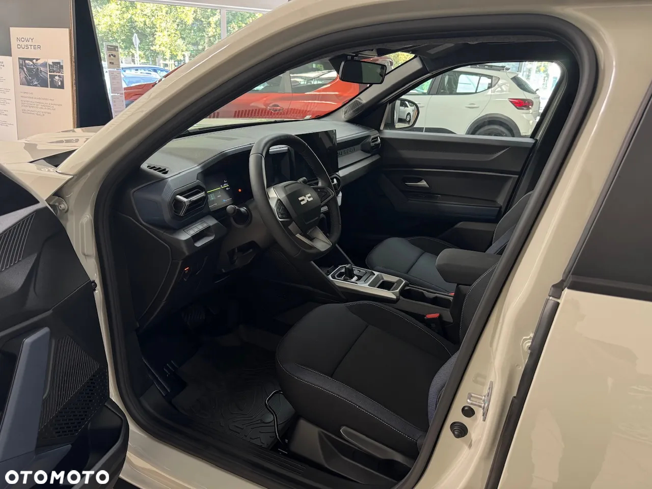 Dacia Duster 1.6 Full Hybrid 140 Journey MMT - 9