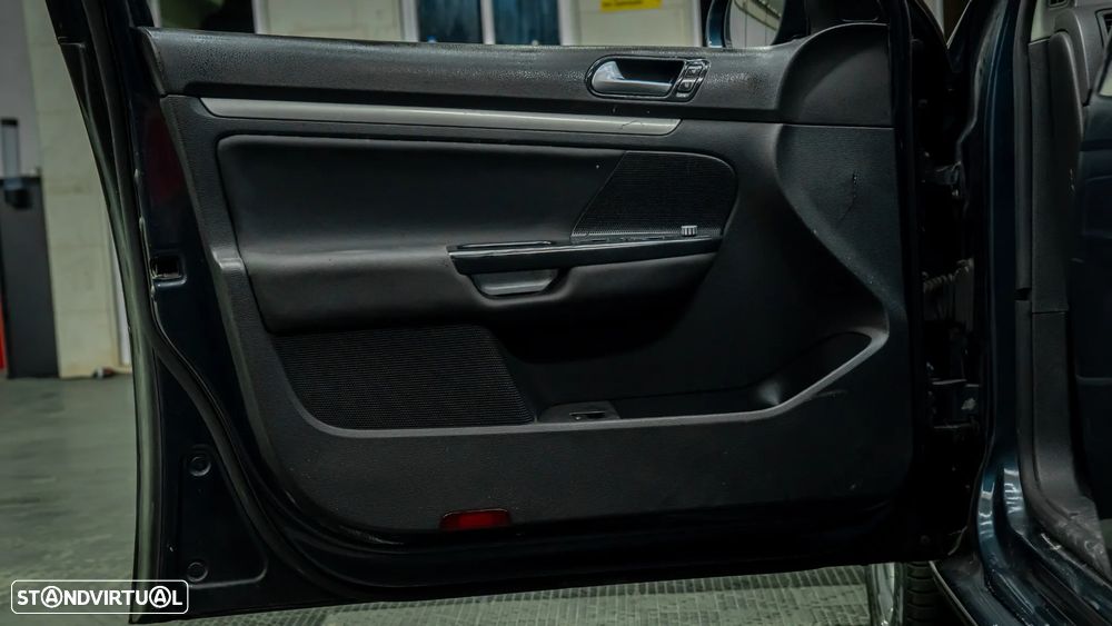 VW Jetta - 15
