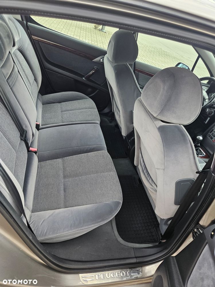 Peugeot 407 HDi 110 Premium - 8