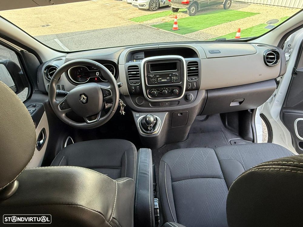 Renault Trafic - 12