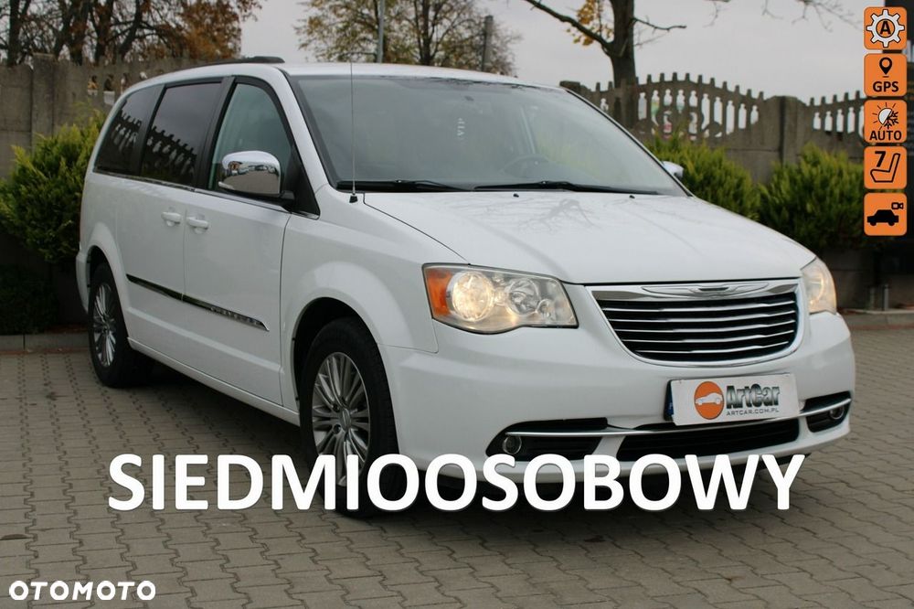 Chrysler Town & Country - 1