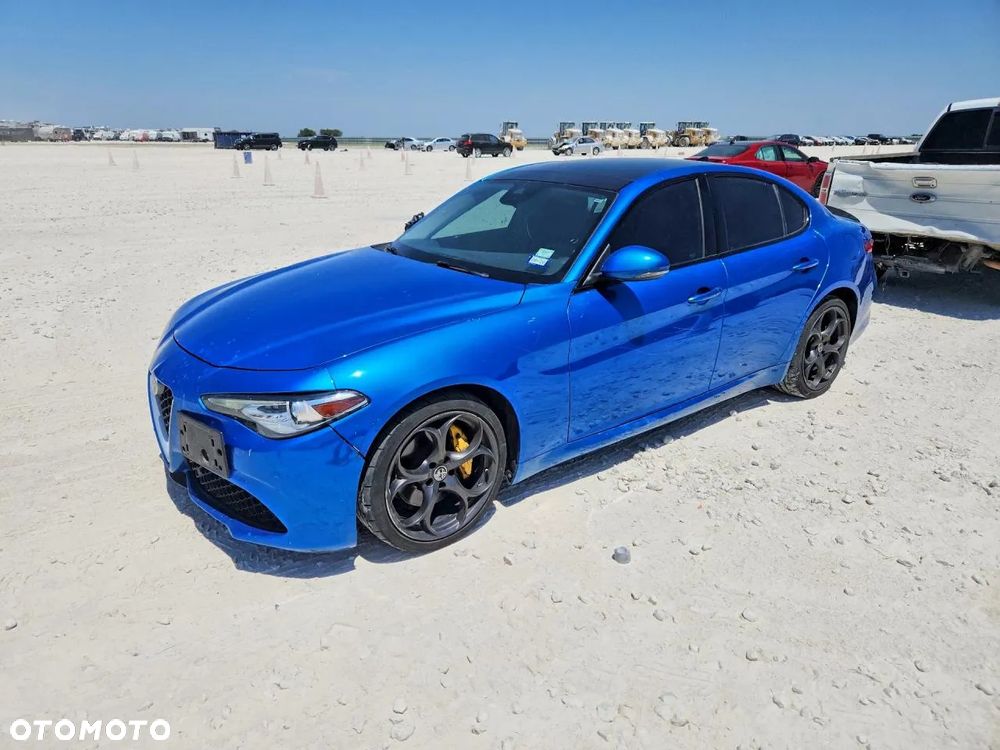 Alfa Romeo Giulia 2.0 Turbo 16V AT8-Q4 Ti - 2