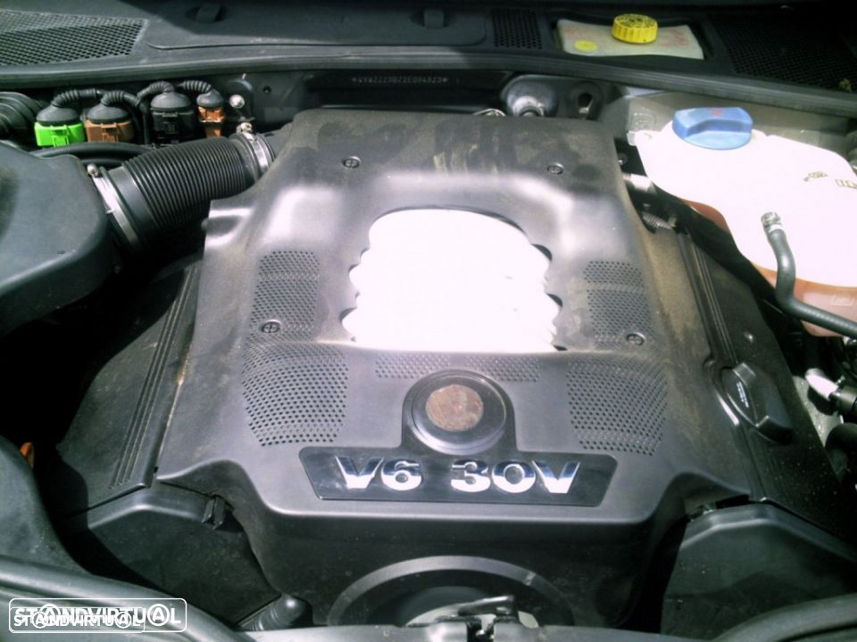 VW Passat 2.8 v6 de 2002 para peças - 10