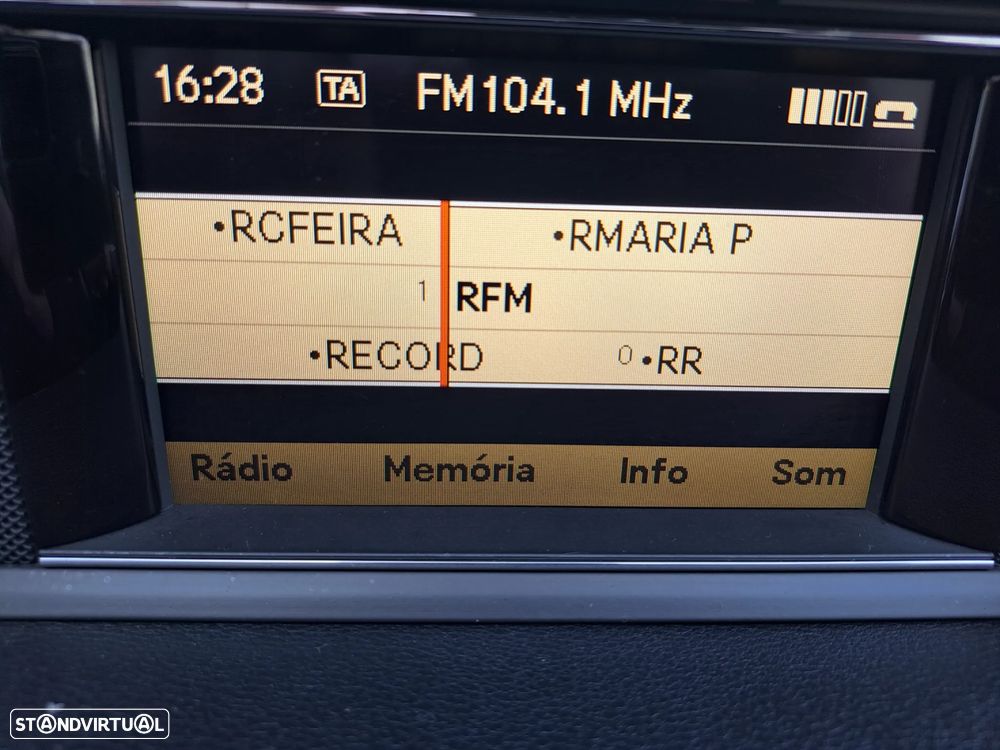 Mercedes-Benz E 250 CDi Avantgarde BlueEfficiency - 21