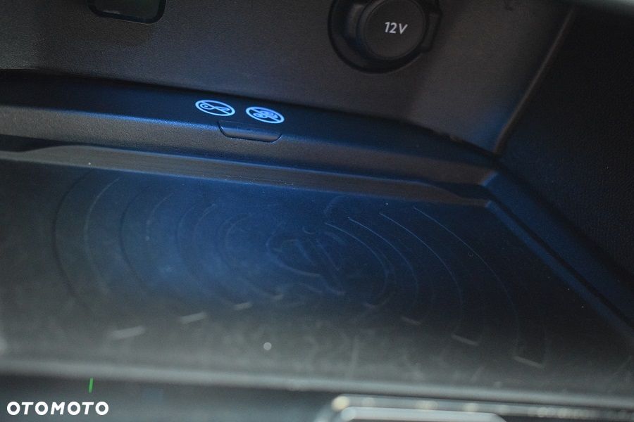 Peugeot 3008 e-HDi FAP 115 EGS6 Stop&Start Allure - 24