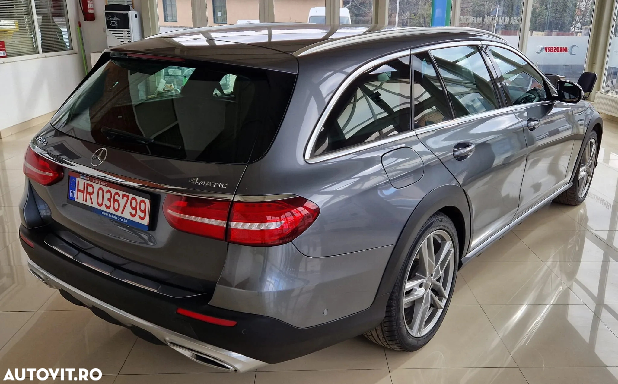 Mercedes-Benz E 220 d 4Matic T All-Terrain 9G-TRONIC Avantgarde - 5