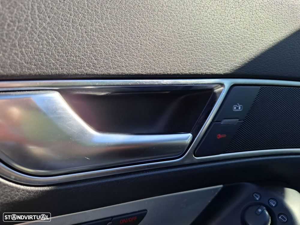 Audi A6 Avant 2.0 TDI Multitronic S-line - 32