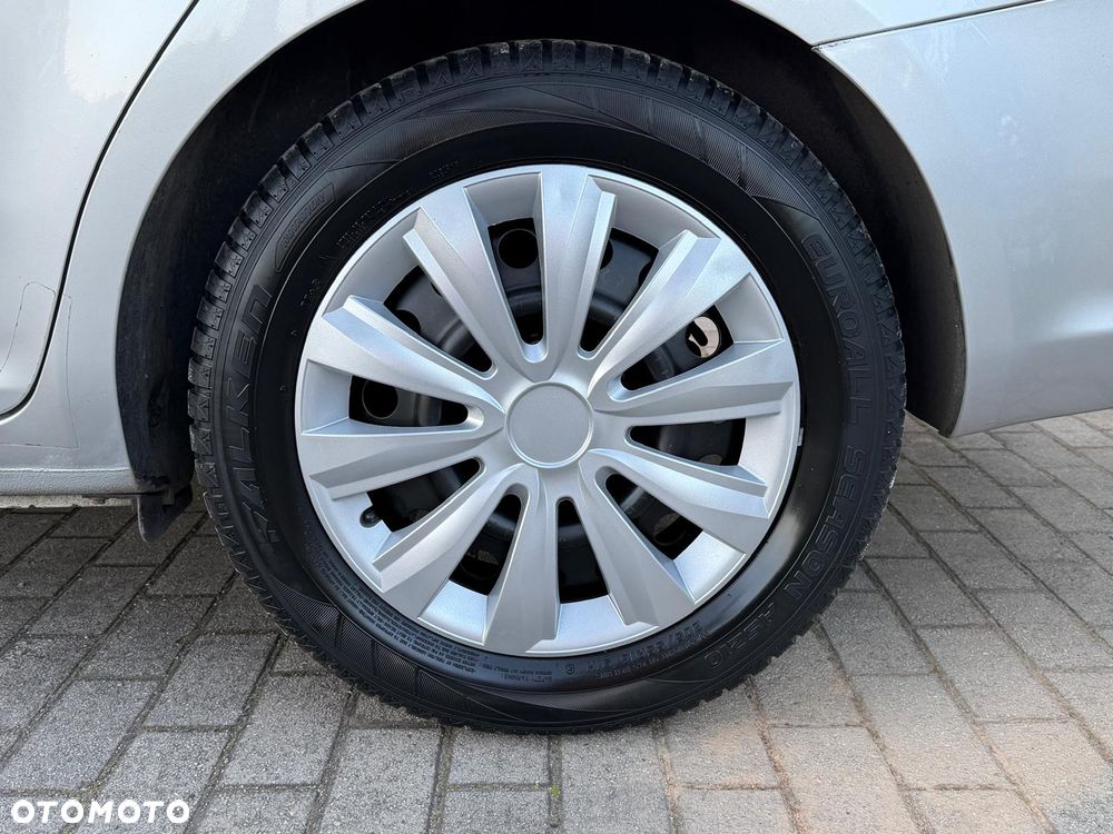 Kia Ceed 1.6 CRDi 90 Vision - 30