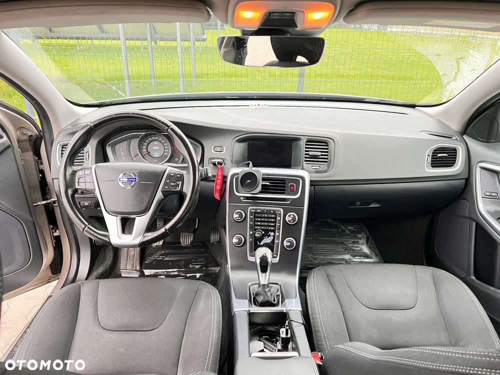 Volvo V60 D3 Drive-E Base - 10