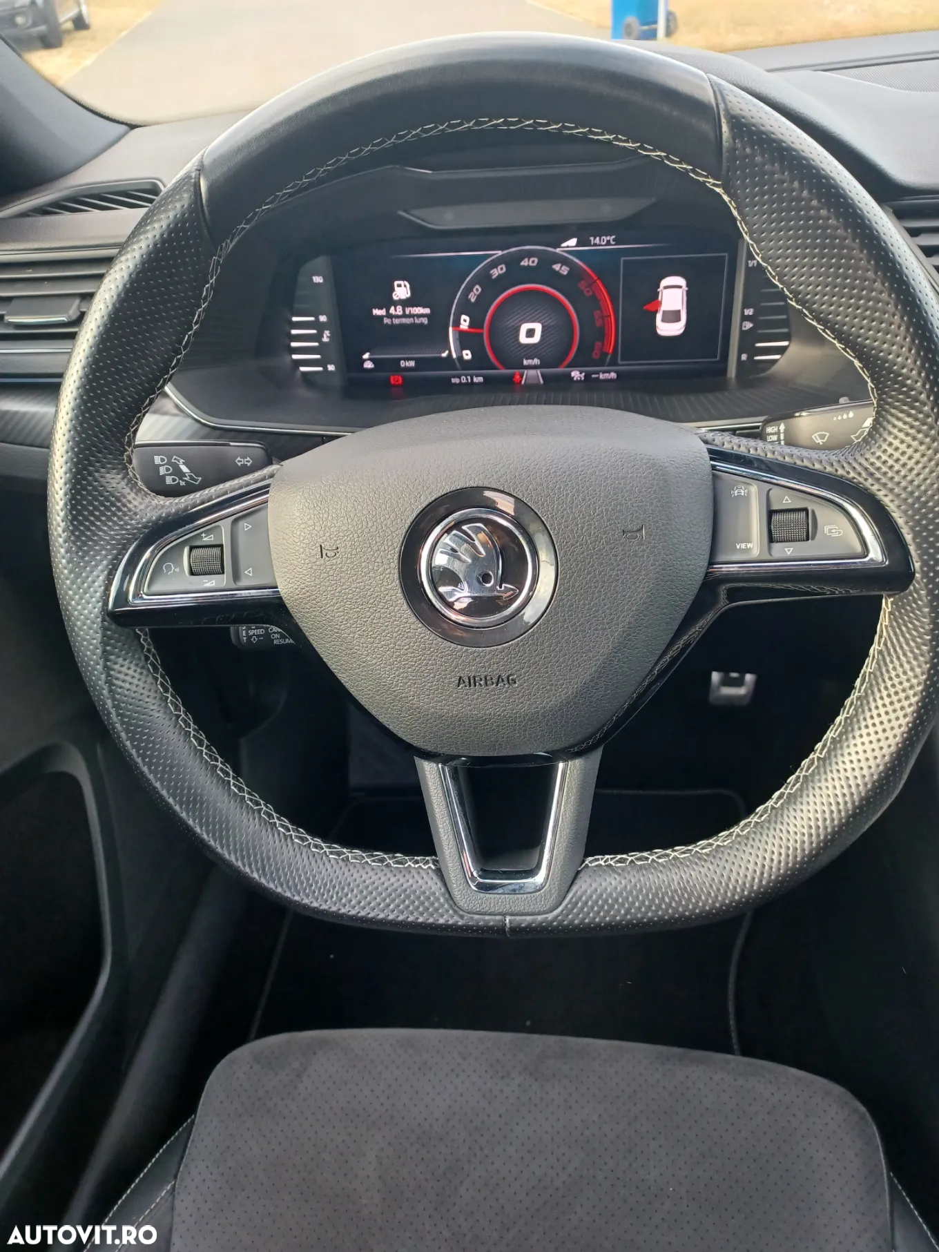 Skoda Superb 2.0 TDI Sportline - 20
