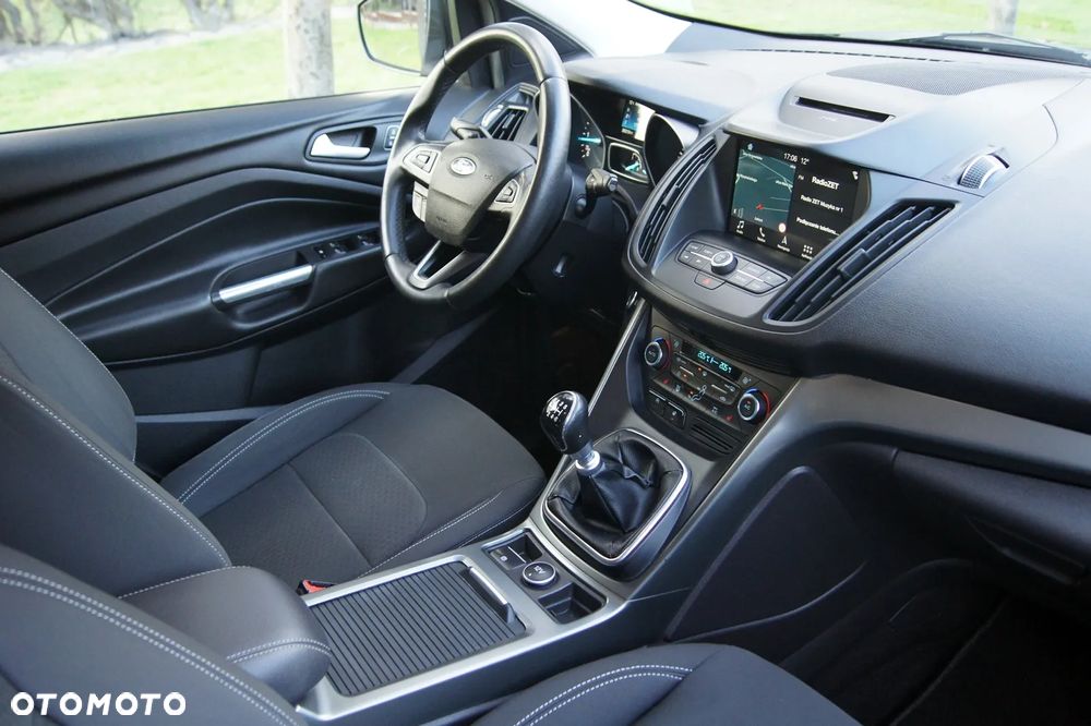 Ford Kuga 2.0 TDCi 2x4 Business Edition - 21