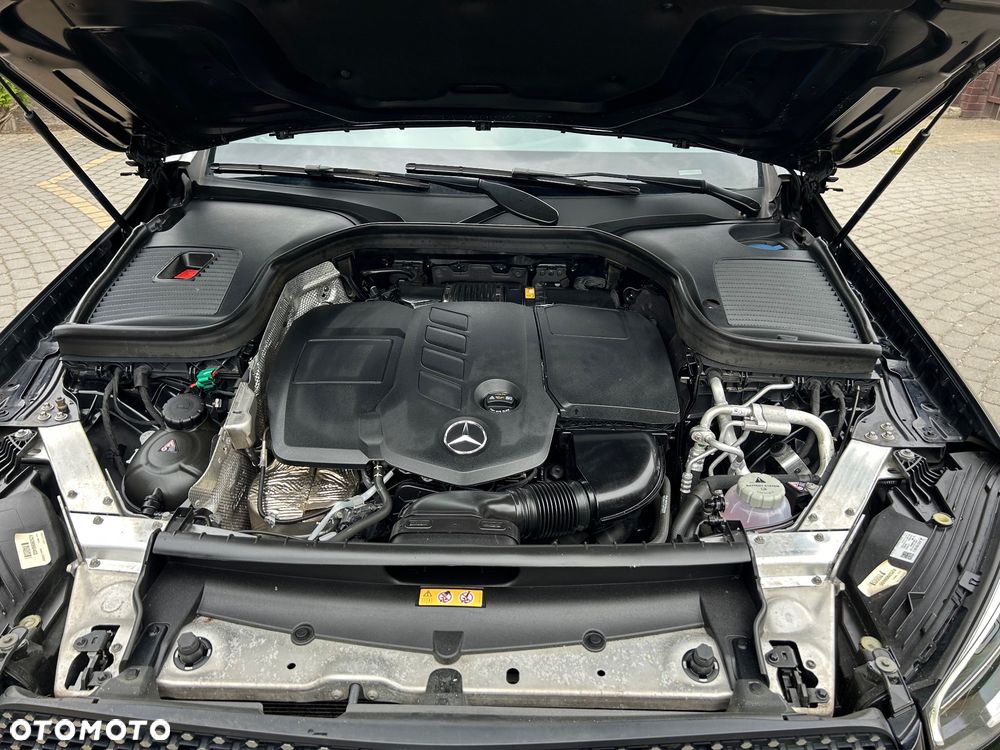 Mercedes-Benz GLC 300 de 4Matic 9G-TRONIC AMG Line Plus - 33