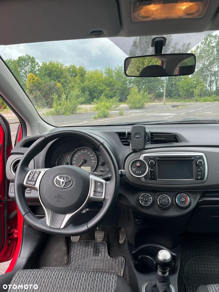 Toyota Yaris 1.33 Premium - 19
