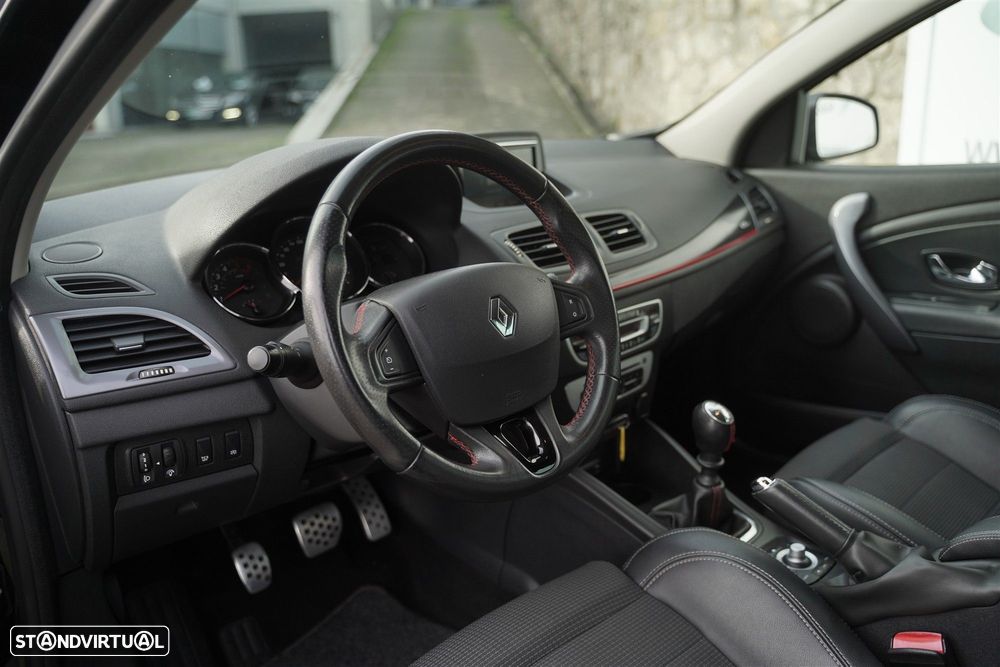 Renault Mégane Sport Tourer 1.5 dCi GT Line SS - 32