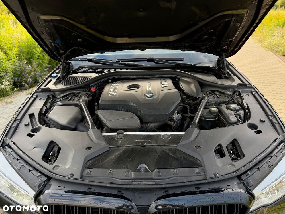 BMW Seria 5 530i xDrive M Sport sport - 14
