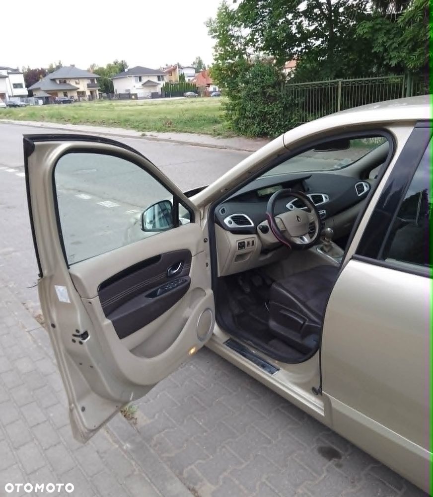 Renault Scenic 1.9 dCi Confort Privilege - 6