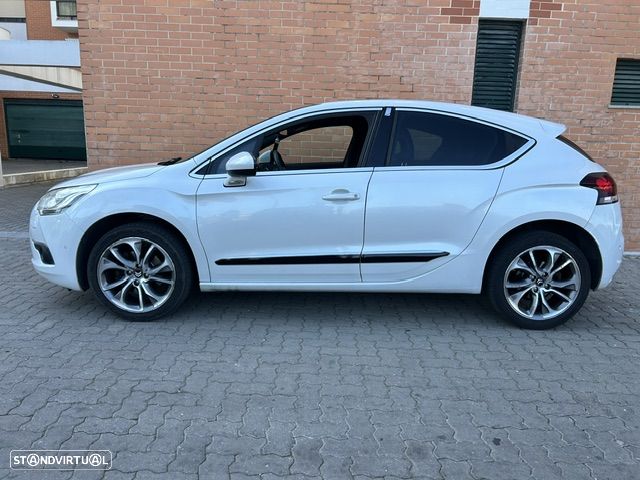 Citroën DS4 2.0 HDi Sport Chic 130g - 1