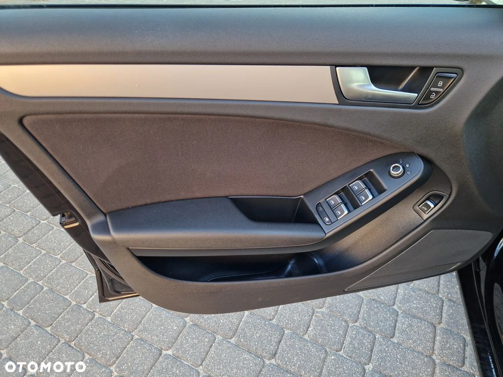 Audi A4 Avant 2.0 TDI DPF multitronic Attraction - 15
