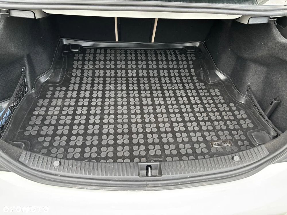 Mercedes-Benz Klasa C 300 7G-TRONIC Avantgarde - 30