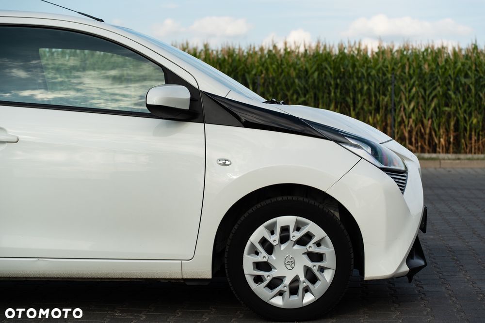 Toyota Aygo x-play - 14