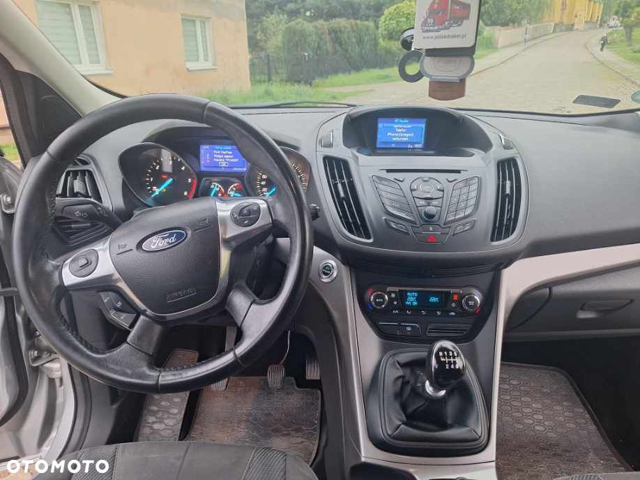 Ford Kuga 2.0 TDCi 4x4 Titanium - 6