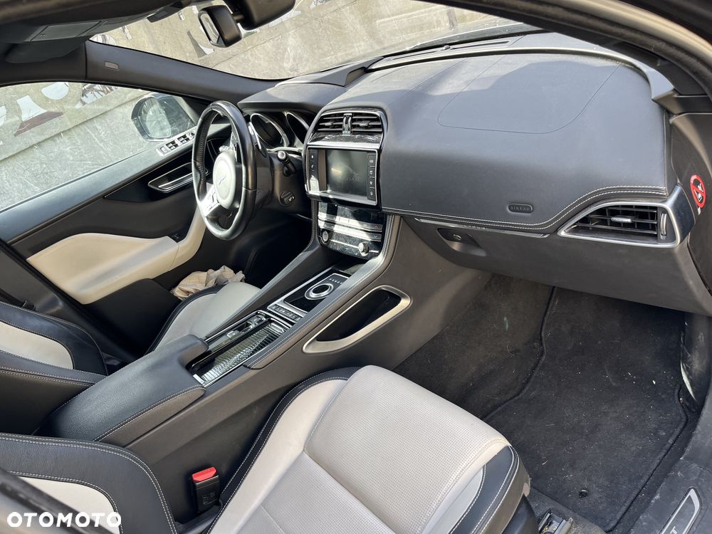 Jaguar F-Pace 2.0 i4D RWD R-Sport - 7