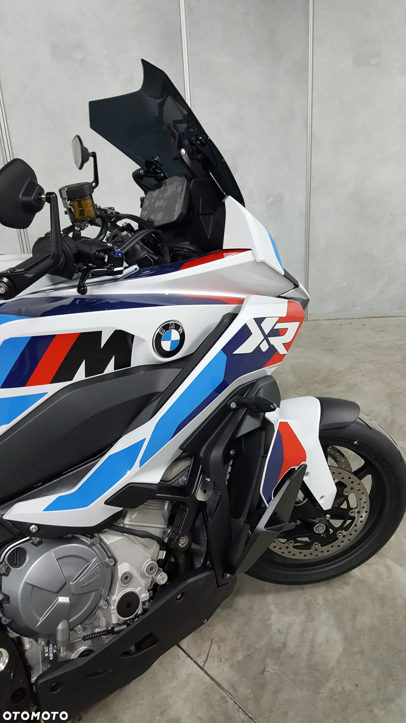 BMW XR - 7