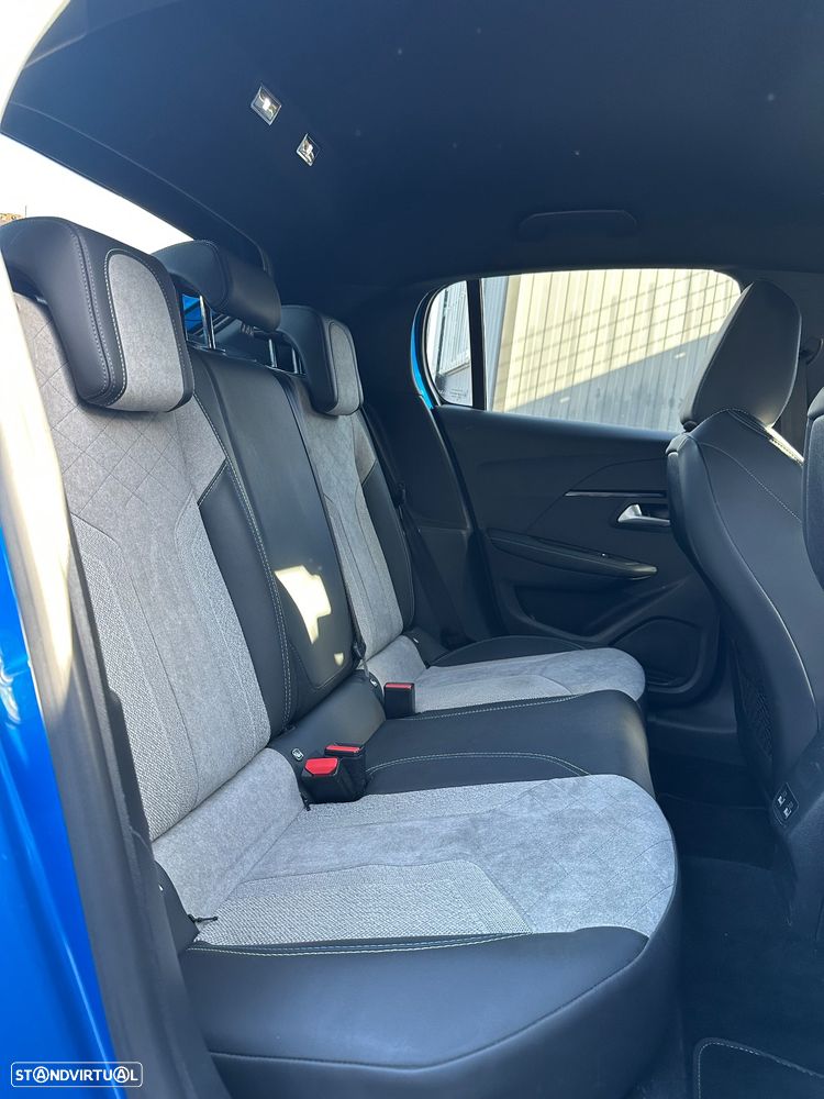 Peugeot e-208 GT+ - 17