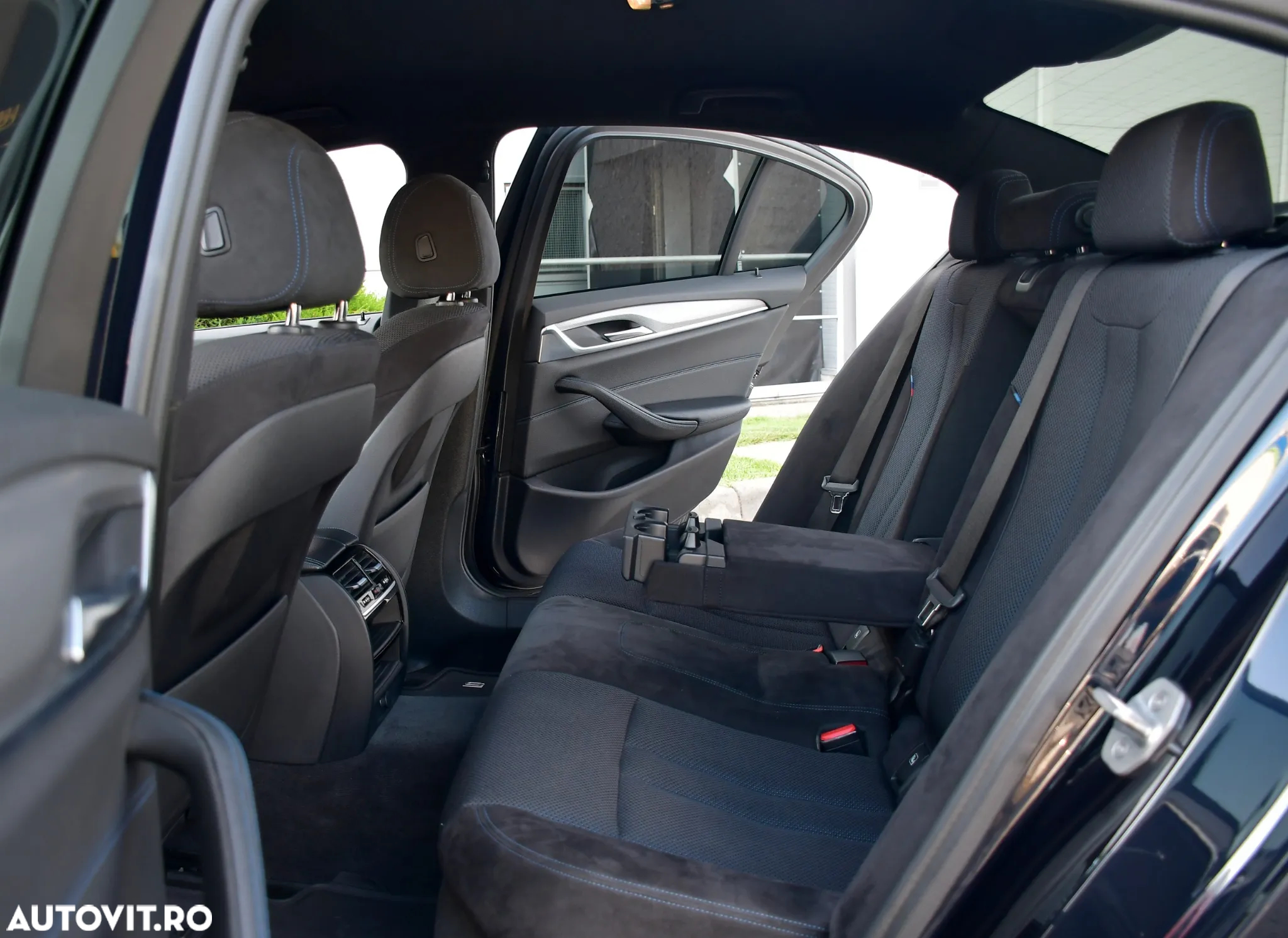 BMW Seria 5 520d Aut. M Sport Edition - 14