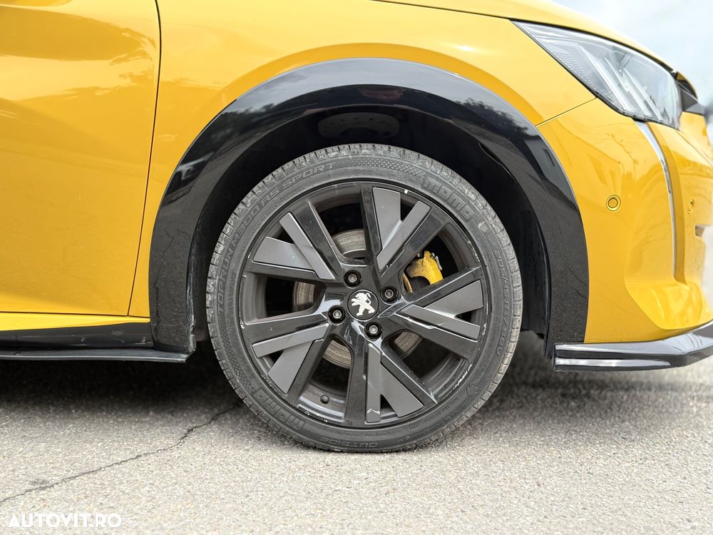 Peugeot 208 PureTech 130 EAT8 GT Pack - 37
