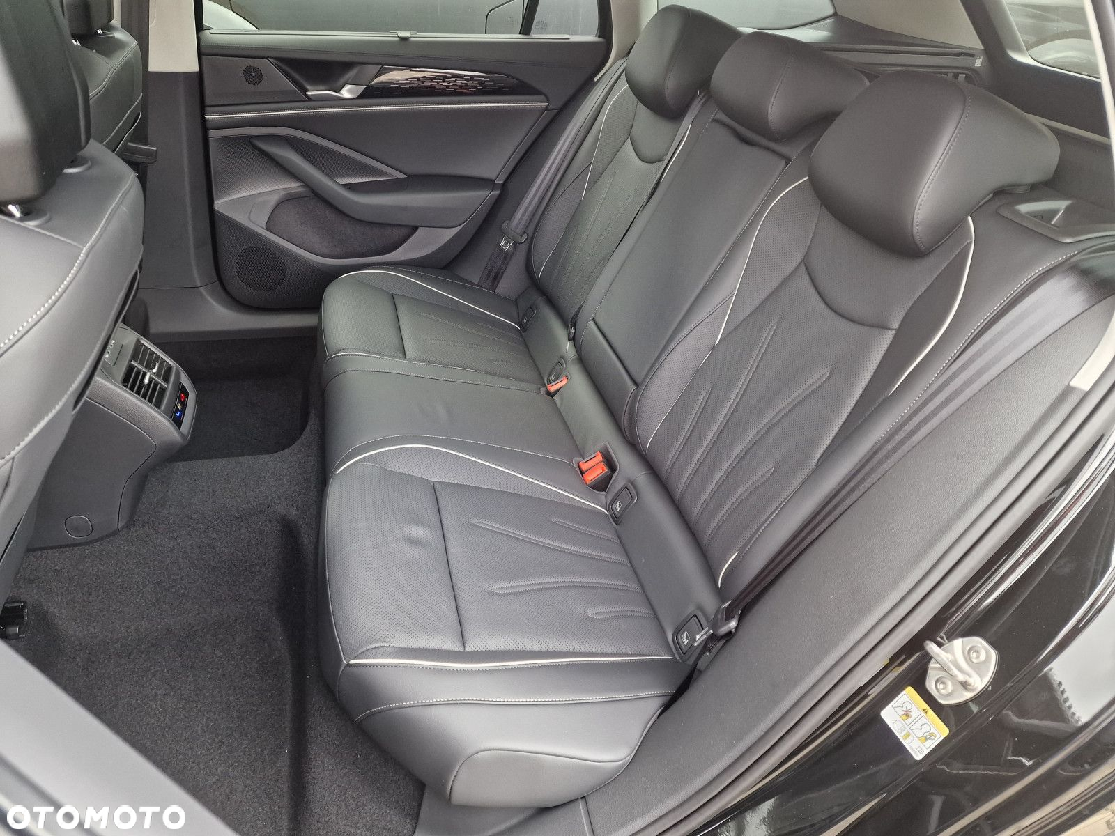 Volkswagen Passat 1.5 TSI EVO Elegance DSG - 14