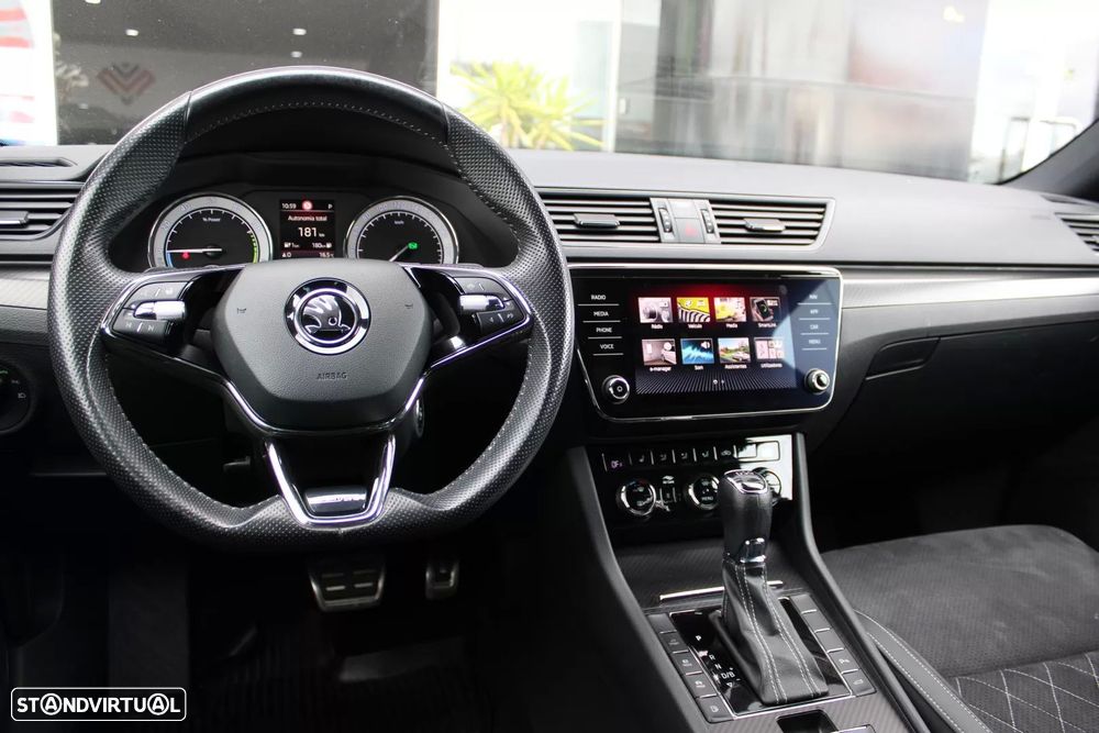 Skoda Superb 1.4 TSI iV Sportline DSG - 15