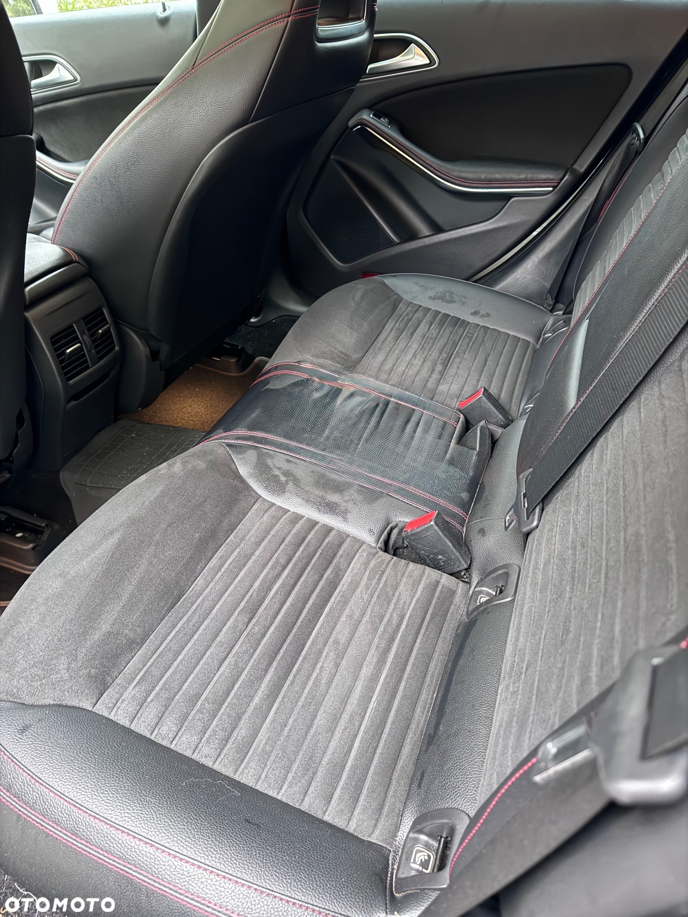 Mercedes-Benz CLA 220 4-Matic - 10