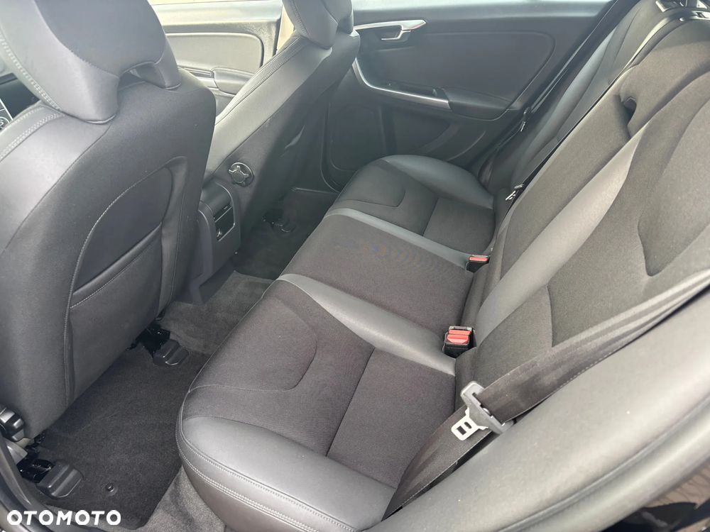 Volvo V60 D3 Kinetic - 9