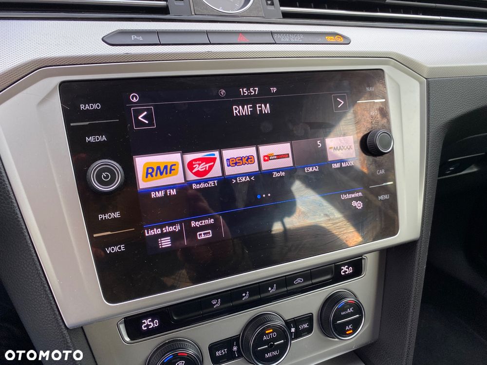 Volkswagen Passat - 12