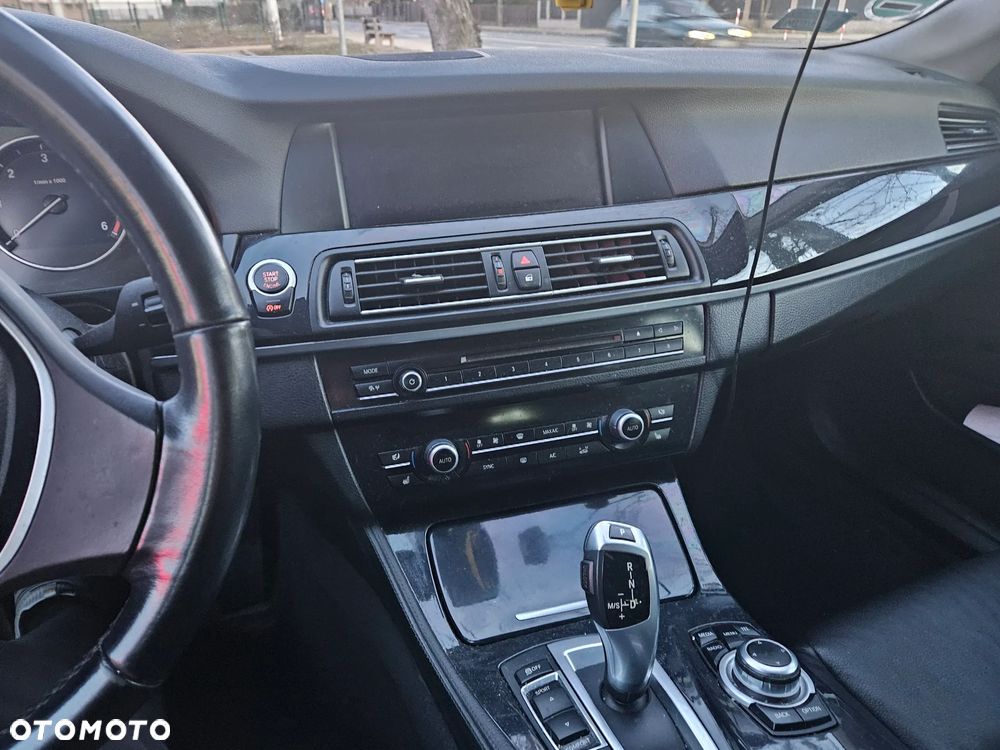 BMW Seria 5 520d Sport-Aut - 7