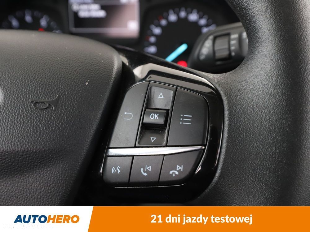 Ford Fiesta - 24