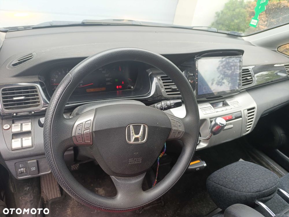 Honda FR-V - 6