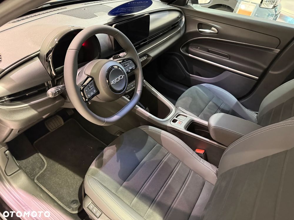 Fiat 600 1.2 Turbo Sport eDCT - 9