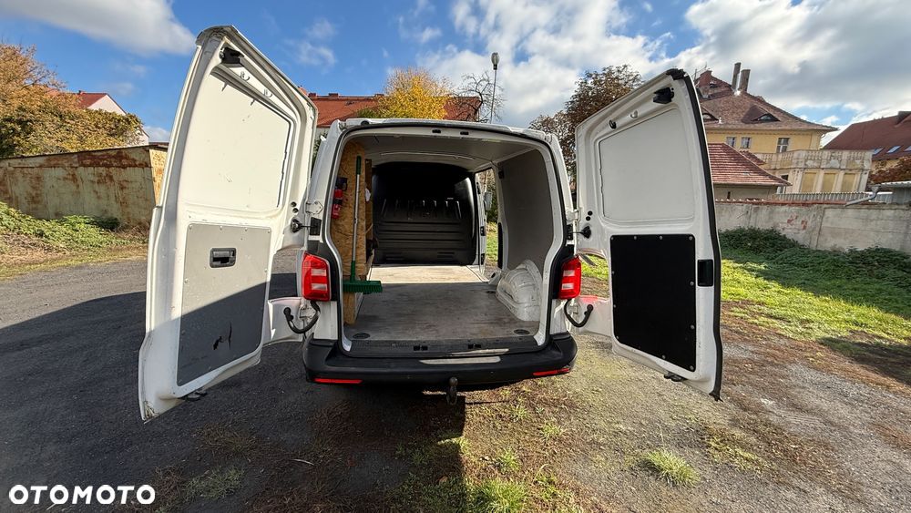 Volkswagen Transporter T5 - 16