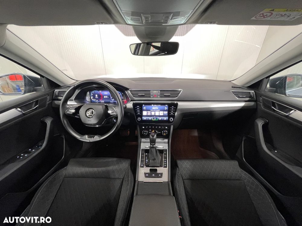 Skoda Superb 2.0 TDI DSG Ambition - 8